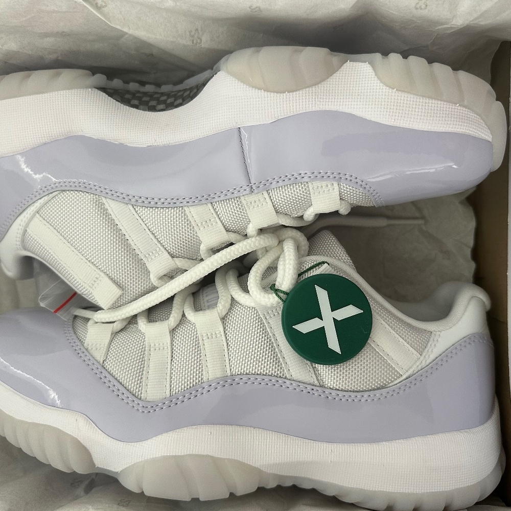WMNS AIR JORDAN 11 RETRO LOW
